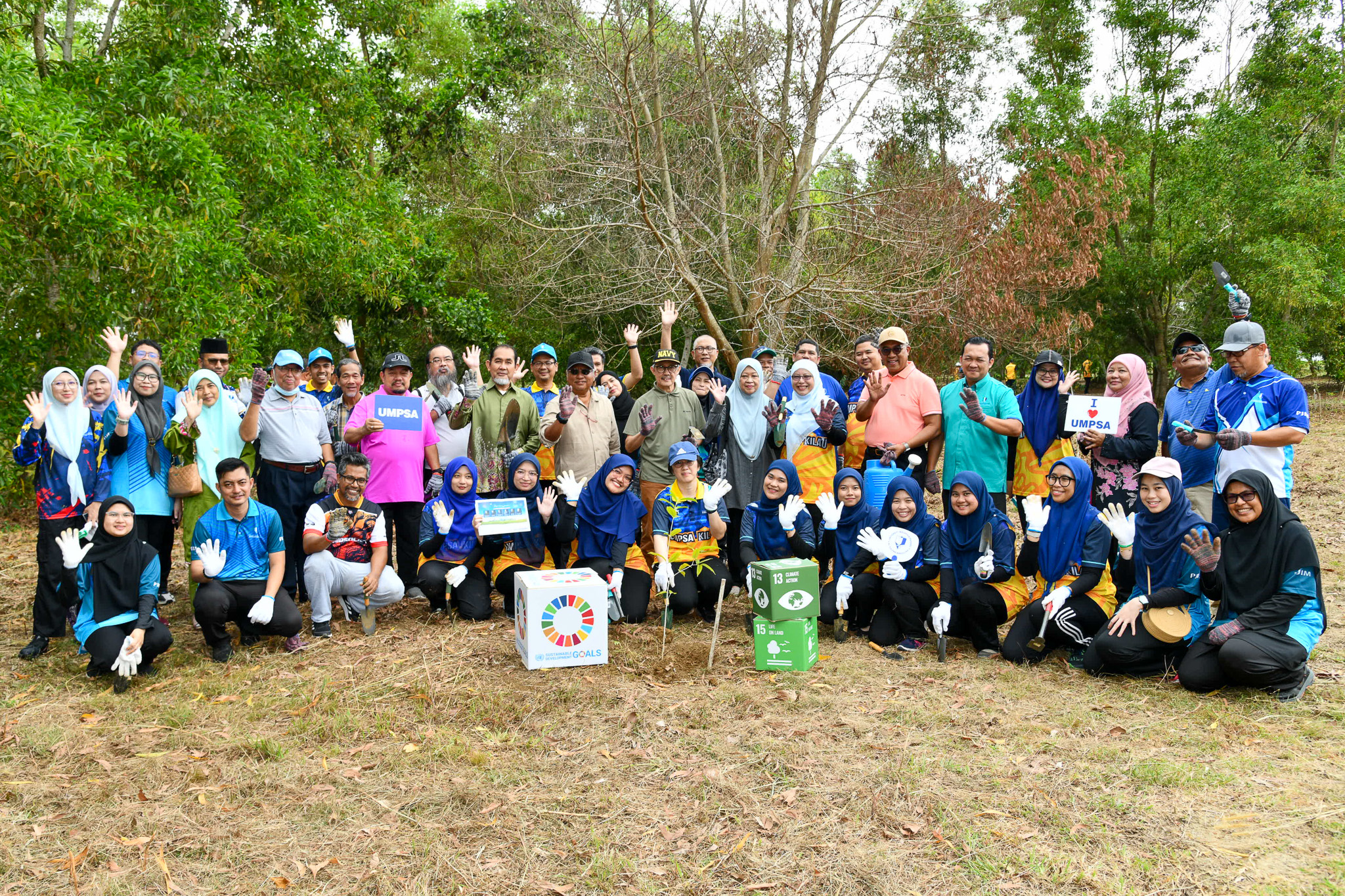Bagai Sirih Pulang ke Gagang 20 alumni staf UMPSA kembali ke kampus jayakan Program ALAM@UMPSA 2025